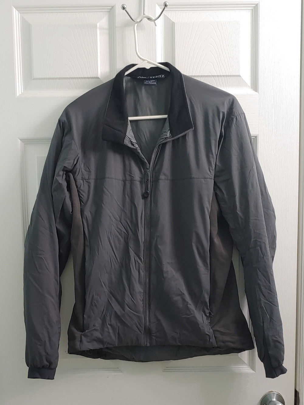 Arc'teryx Leaf Atom LT Jacket Men's Size S Gray Athletic Full Zip